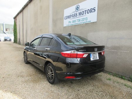 2015 Honda Grace - photo 4