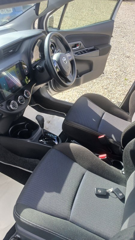 2018 Toyota Vitz - photo 11