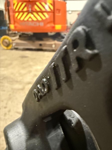 0 HITACHI 
