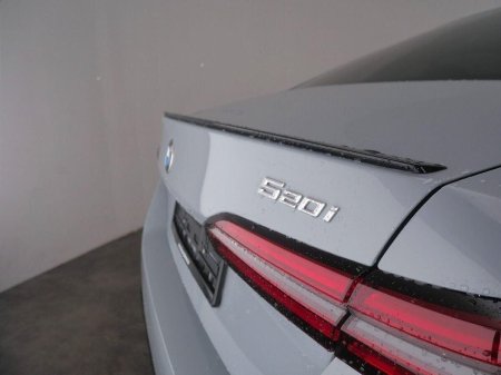 2026 BMW 5-Series - photo 25