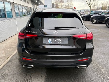 2025 Mercedes-Benz GLC - photo 6