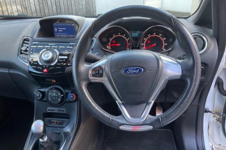 2016 Ford Fiesta - photo 12