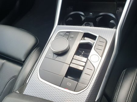 2025 BMW 3-Series - photo 10