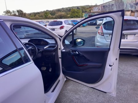 2017 Peugeot 208 - photo 5