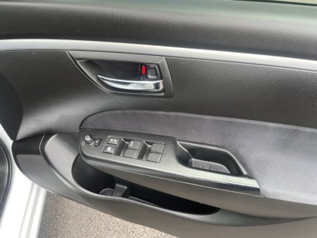 2015 Suzuki Swift - photo 20