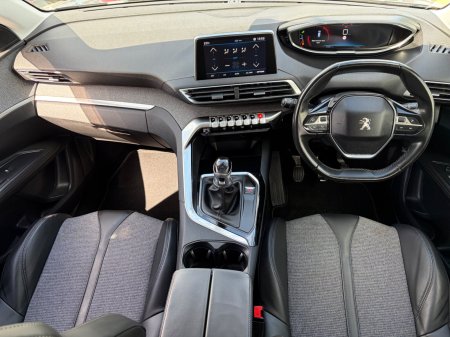 2018 Peugeot 3008 - photo 2
