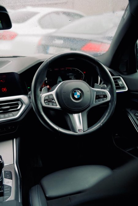 2022 BMW 3-Series - photo 9