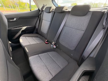 2026 Kia Stonic - photo 9