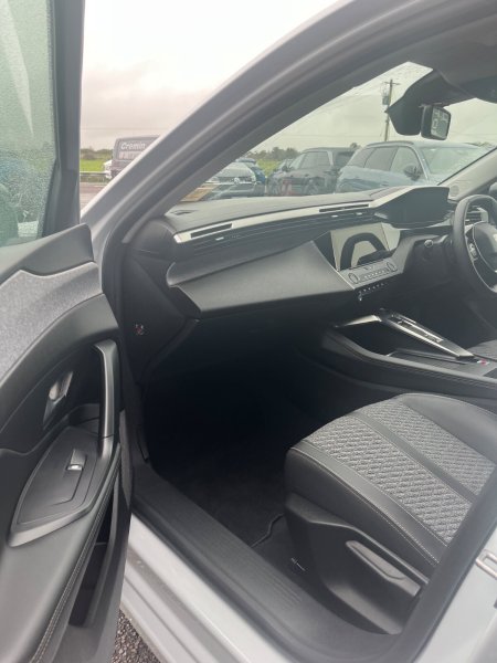 2026 Peugeot 308 - photo 9