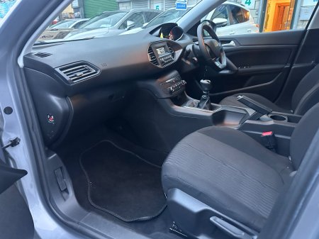2020 Peugeot 308 - photo 10