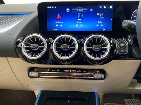 2025 Mercedes-Benz GLA - photo 11