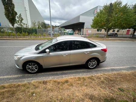 2017 Ford Focus - photo 2