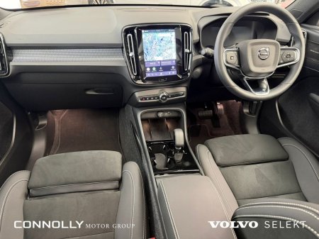 2025 Volvo EX40 - photo 3