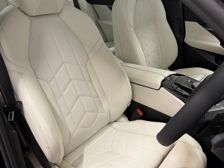 2026 BMW 5-Series - photo 11