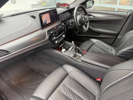 2022 BMW 5-Series - photo 12