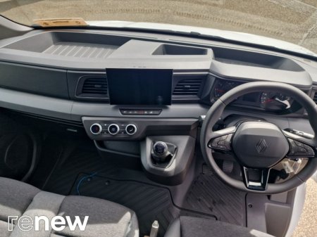 2027 Renault Master - photo 2