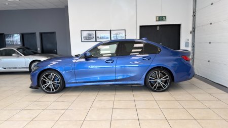 2021 BMW 3-Series - photo 4