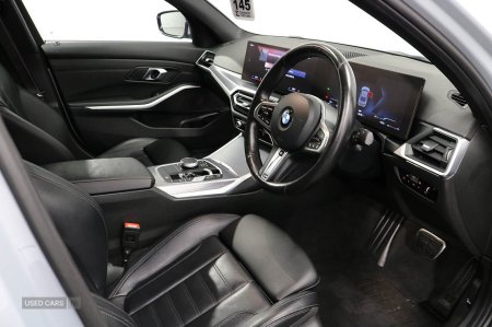 2024 BMW 3-Series - photo 23