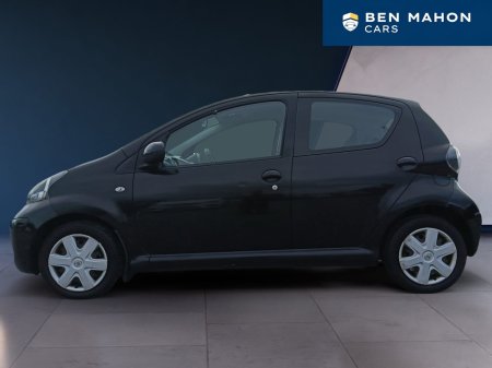 2011 Toyota Aygo - photo 2