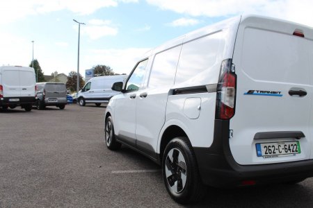 2026 Ford Courier - photo 5