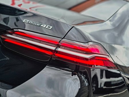 2025 BMW i5 - photo 10