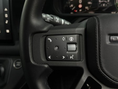 2025 Land Rover Defender - photo 17
