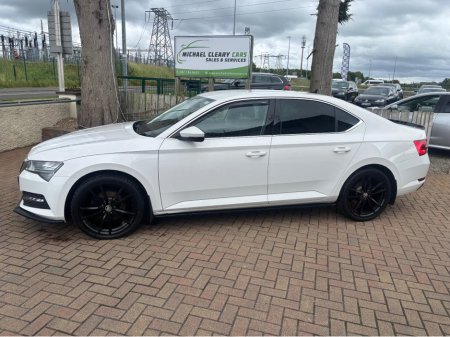 2020 Skoda Superb - photo 2