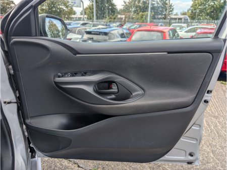 2021 Toyota Yaris - photo 11