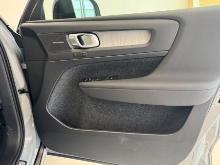 2026 Volvo EX40 - photo 12