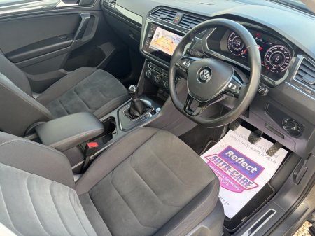 2018 Volkswagen Tiguan - photo 2