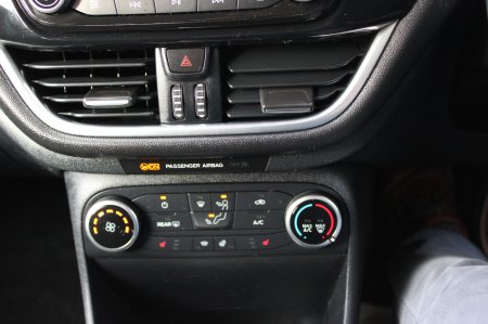 2021 Ford Fiesta - photo 18