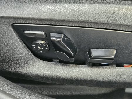 2022 BMW 5-Series - photo 8