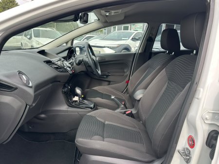 2015 Ford Fiesta - photo 15