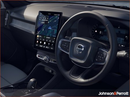 2027 Volvo EX40 - photo 2