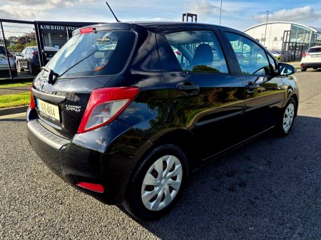 2012 Toyota Yaris - photo 9