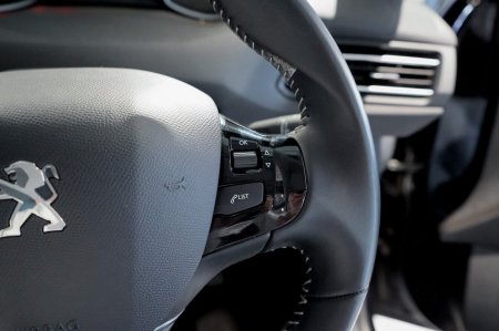 2020 Peugeot 308 - photo 14