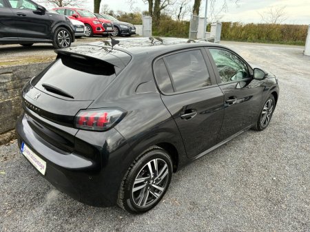 2023 Peugeot 208 - photo 2