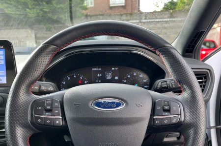 2020 Ford Focus - photo 12