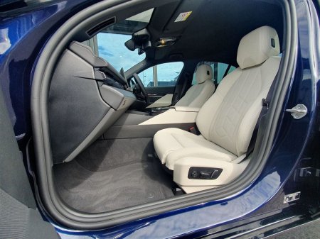 2026 BMW 5-Series - photo 7