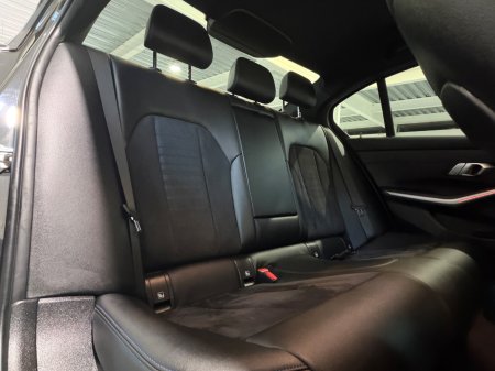 2023 BMW 3-Series - photo 18