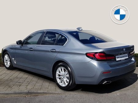 2023 BMW 5-Series - photo 2