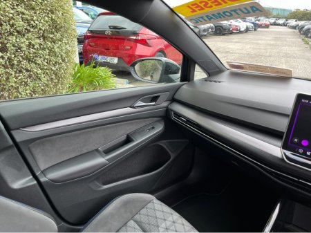 2024 Volkswagen Golf - photo 15