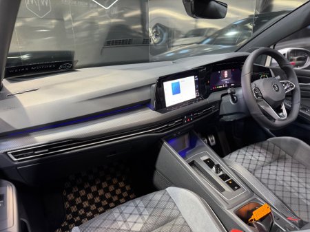 2021 Volkswagen Golf - photo 18