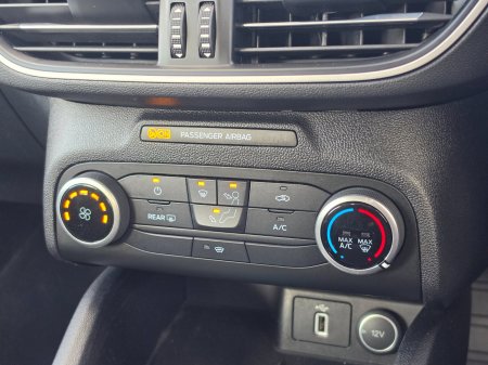2019 Ford Focus - photo 24