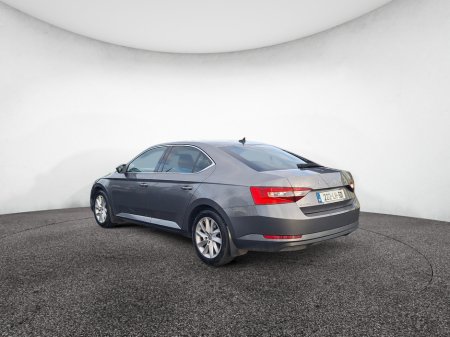 2022 Skoda Superb - photo 4