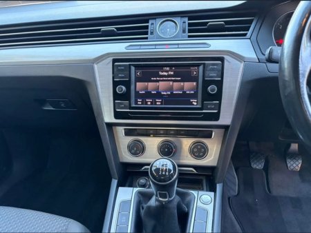 2017 Volkswagen Passat - photo 17
