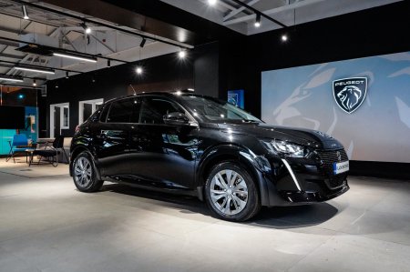 2023 Peugeot 208 Electric 136bhp (50 kWh) Allure Pack
