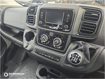 2026 Vauxhall Movano - photo 17