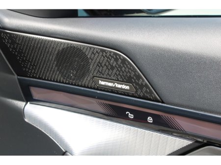 2025 BMW i5 - photo 17