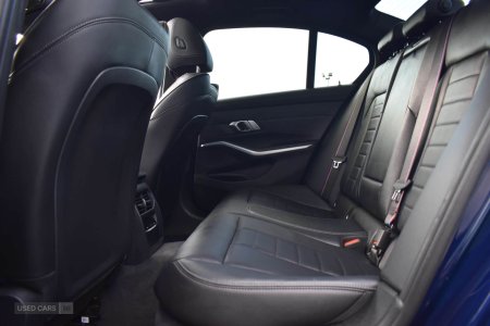 2022 BMW 3-Series - photo 14